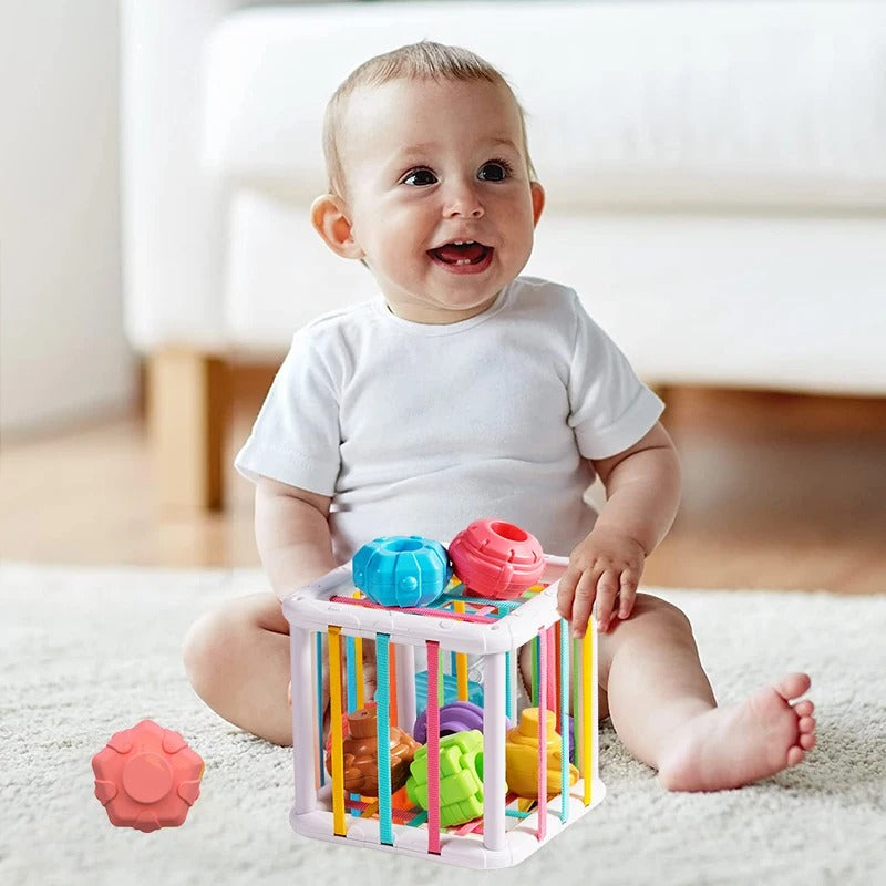 bebe assis tapis joue jouet bebe cube