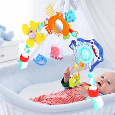 bebe heureux joue portique bebe berceau