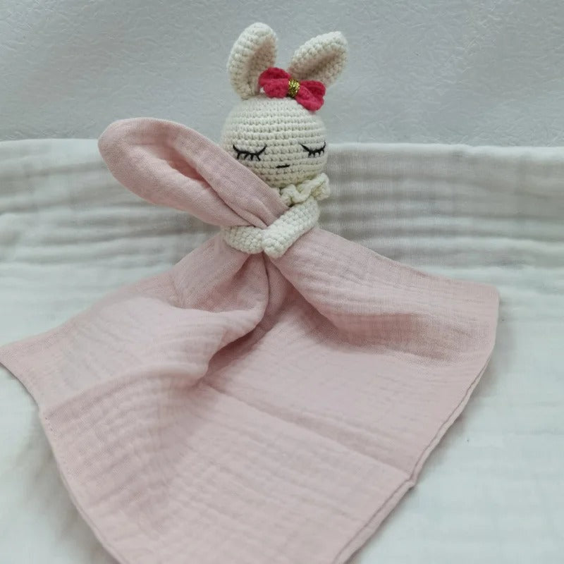 doudou bebe lapin blanc crochet lange rose