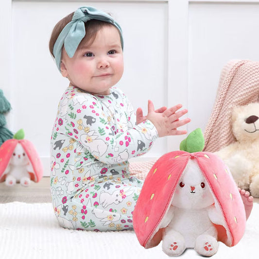 peluche bebe lapin fraise bebe assis