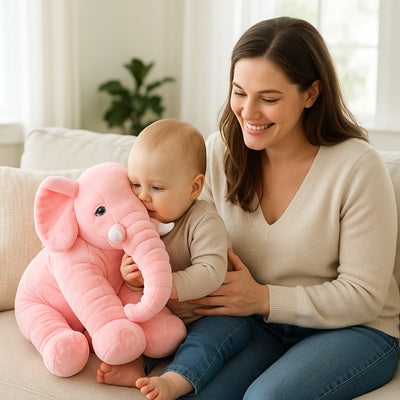 bebe canape caline peluche elephant rose manan sourit