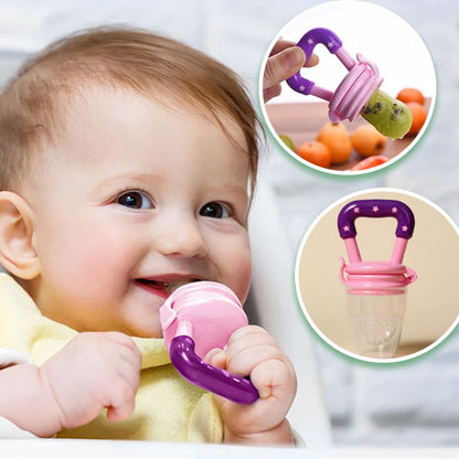 bebe deguste fruits et legumes dans grignoteuse bebe