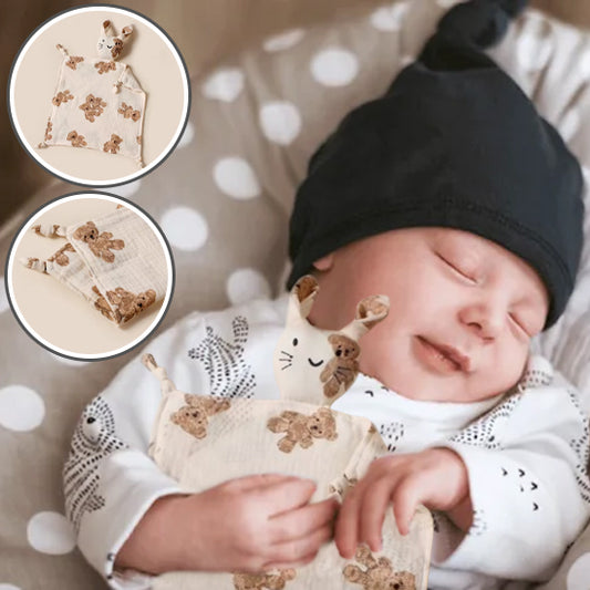 bebe dort avec doudou naissance duo ours