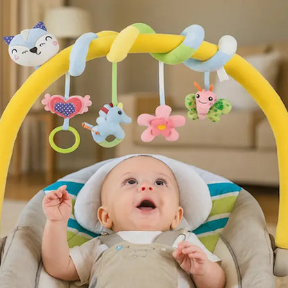 bébé émerveillé cosy joue spirale d activité bébé