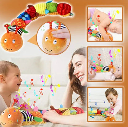 bebe maman avec hochet chenille orange