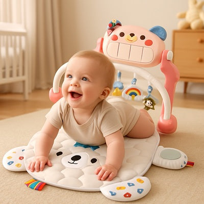 bebe quatre pattes sur tapis d activite bebe rose