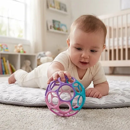 bébé souriant tummy time tapis joue balle sensorielle bebe