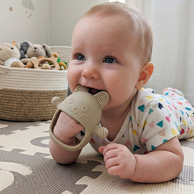 bebe tummy time mordille oreille chat anneau de dentition bebe