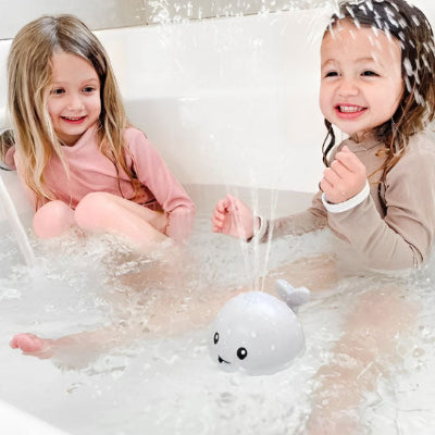 jouet de bain pour la famille filles rient