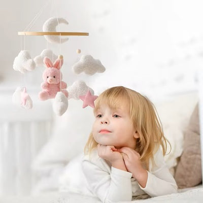 mobile en bois bebe | lapin