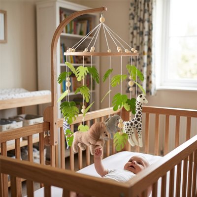 Mobile pour bébé installe berceau bébé allonge regarde hochets suspendus